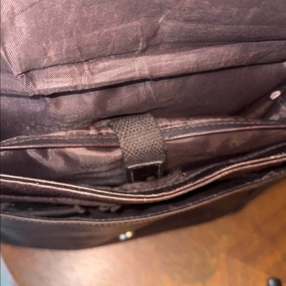 Kenneth Cole Men's Brown Leather Messenger /business bag shoulder/Crossbody bag